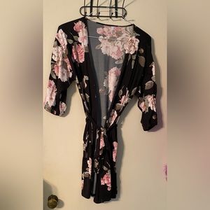 Flora Nikrooz floral robe